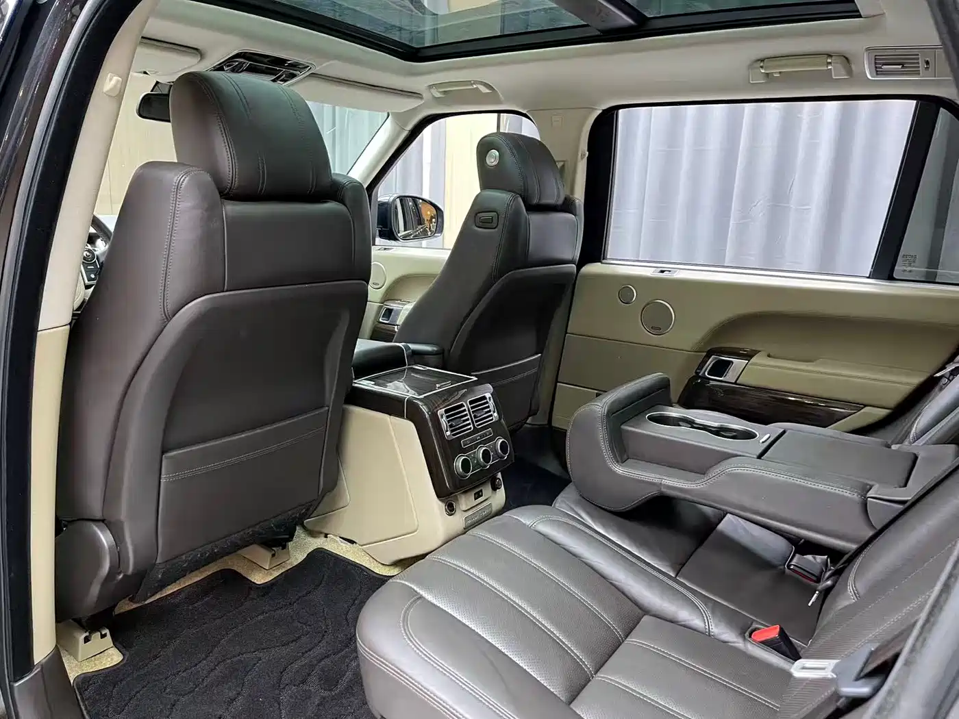 Land Rover Range Rover 2014 3.0 SC V6 Vogue SE Genesis Extended Edition фото 7