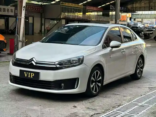  Citroën C4 C-Quatre 2016 1.6L Automatic Luxury Model