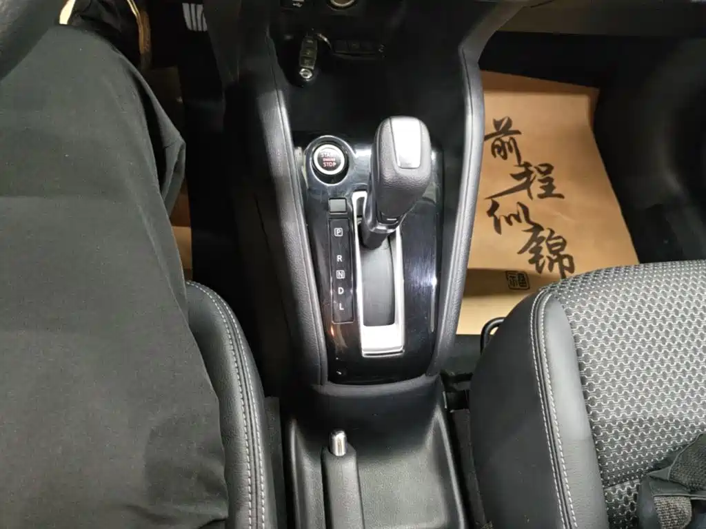 Nissan Kicks 2018 2017 1.5L CVT Smart Edition