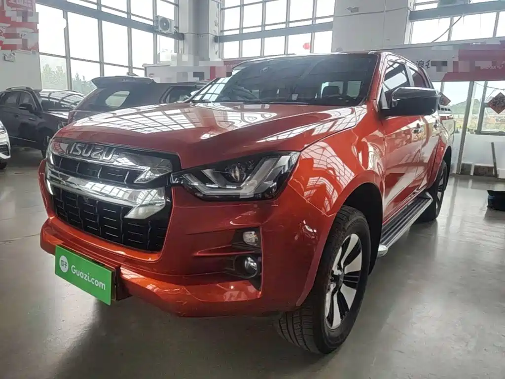 Фото 2 - Isuzu D-MAX