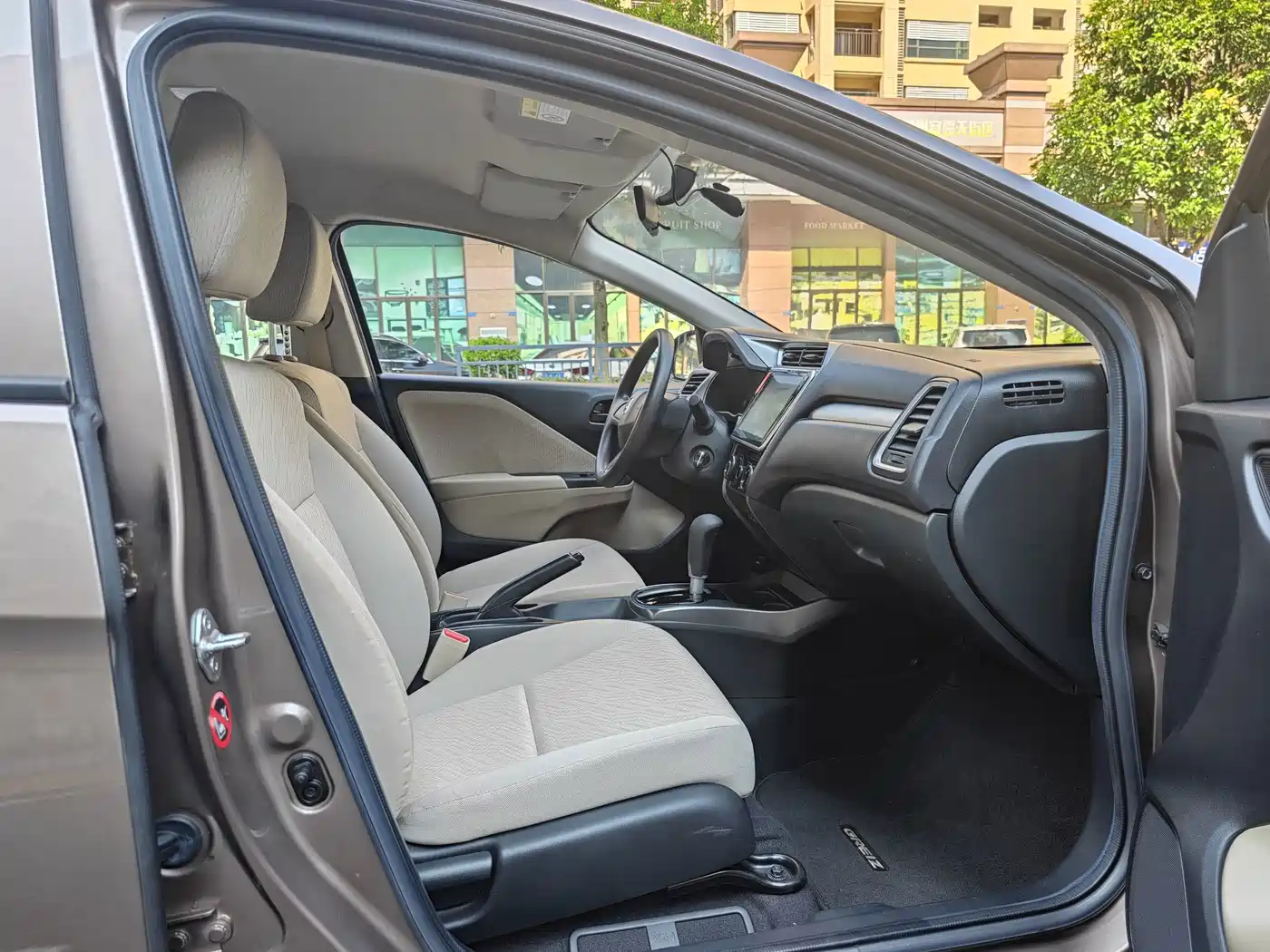Honda Greiz 2018 2016 1.5L CVT Classic Edition