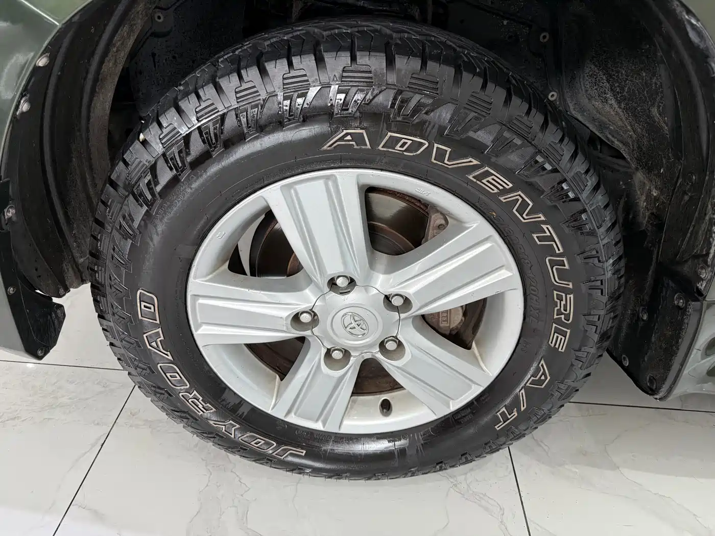 Toyota Land Cruiser (Import) 2015 4.0L V6 Middle East Limited Edition фото 20