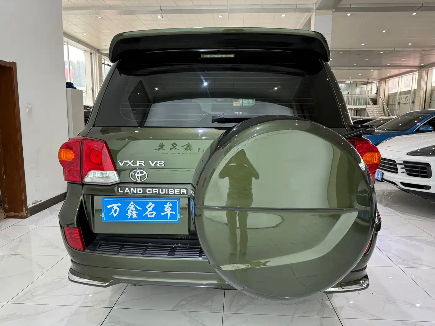 Toyota Land Cruiser (Import) 2015 4.0L V6 Middle East Limited Edition фото 18