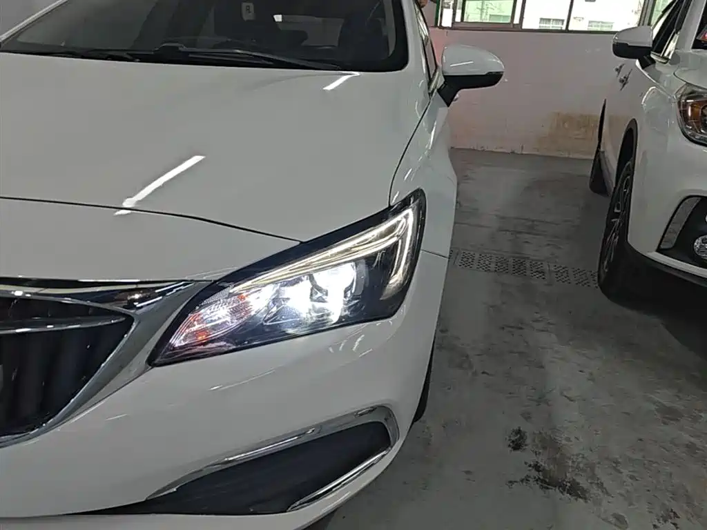 Buick Verano 2018 Sedan 15S Automatic Leading фото 24