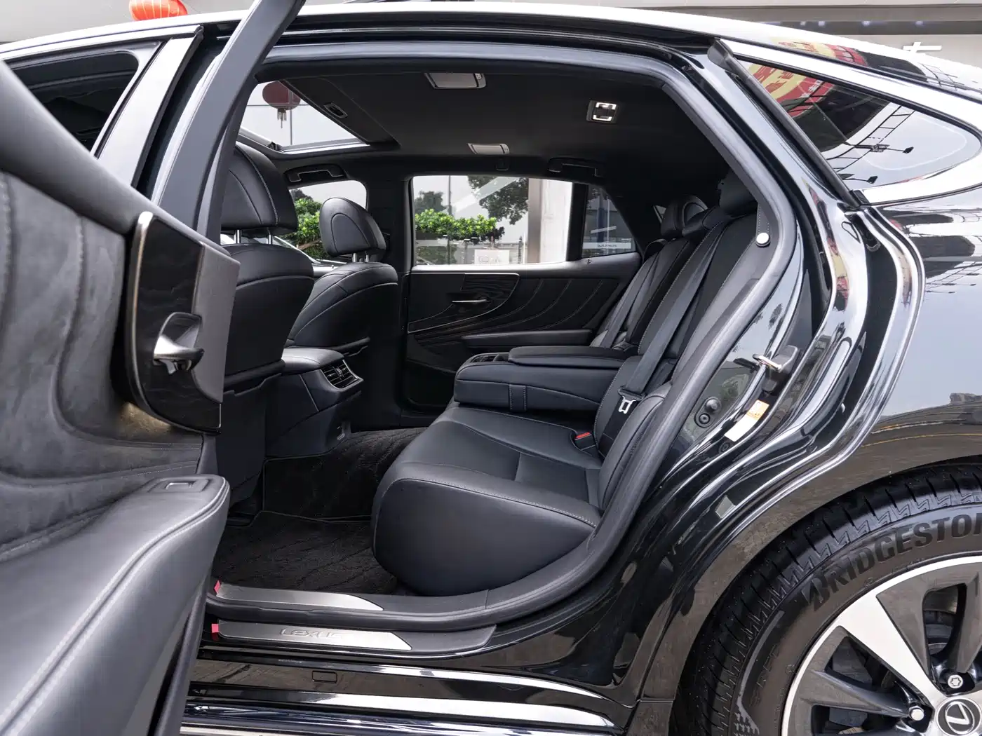 Lexus LS 2022 2021 500h Excellence Edition