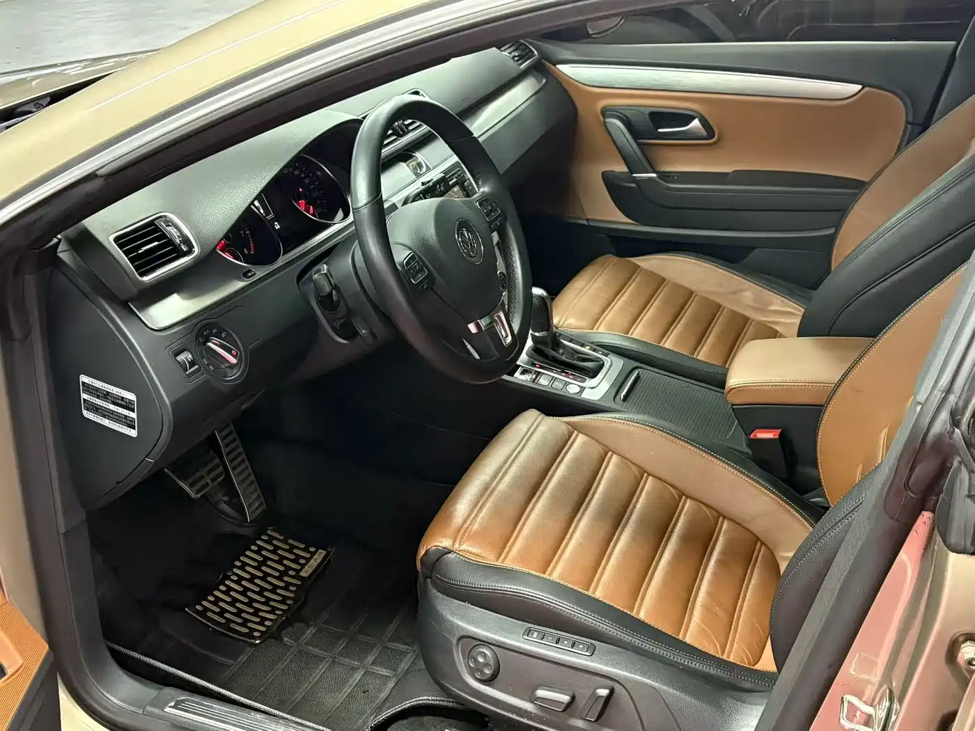 Volkswagen FAW-Volkswagen CC 2015 2.0TSI Luxury фото 4
