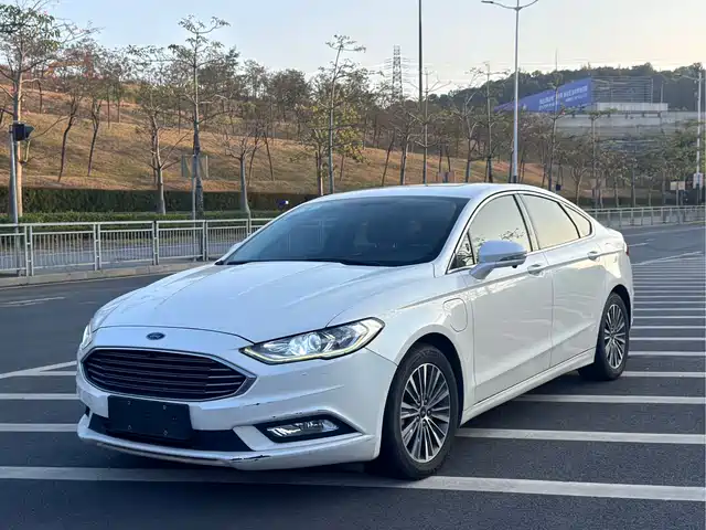 Ford Mondeo New Energy 2018 2.0 PHEV Smart Edition
