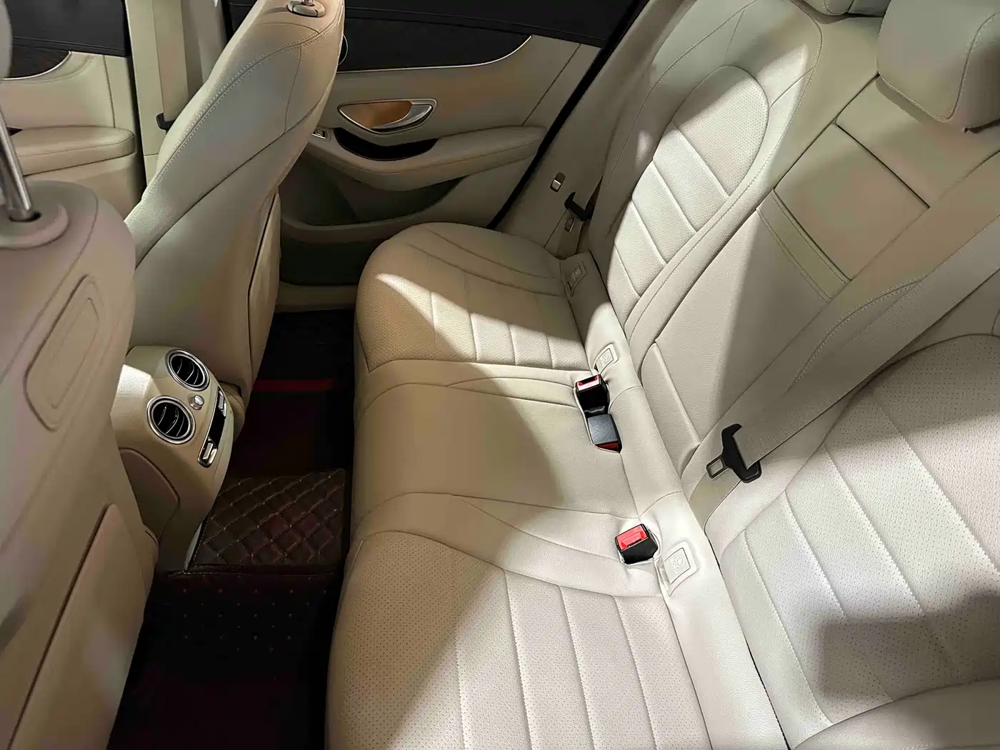 Mercedes-Benz GLC 2018 GLC 300 4MATIC Dynamic фото 11