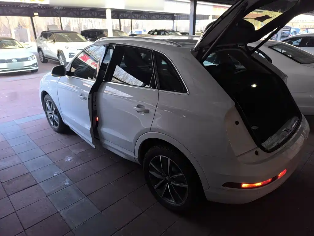 Фото 21 - Audi Q3