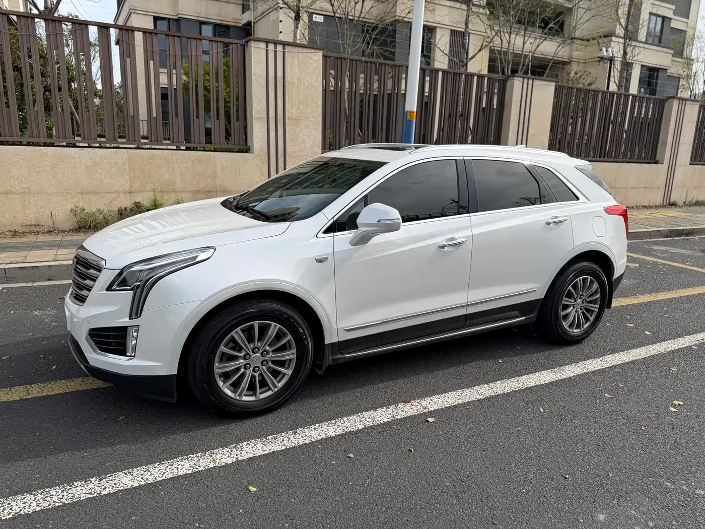 Cadillac XT5 2016 28T AWD Luxury Model фото 3