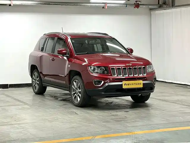 Фото 6 - Jeep Compass (Import)