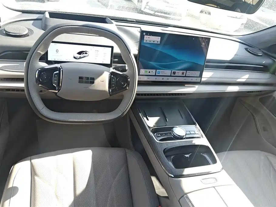 GEELY GALAXY GALAXY SPARKLE 8