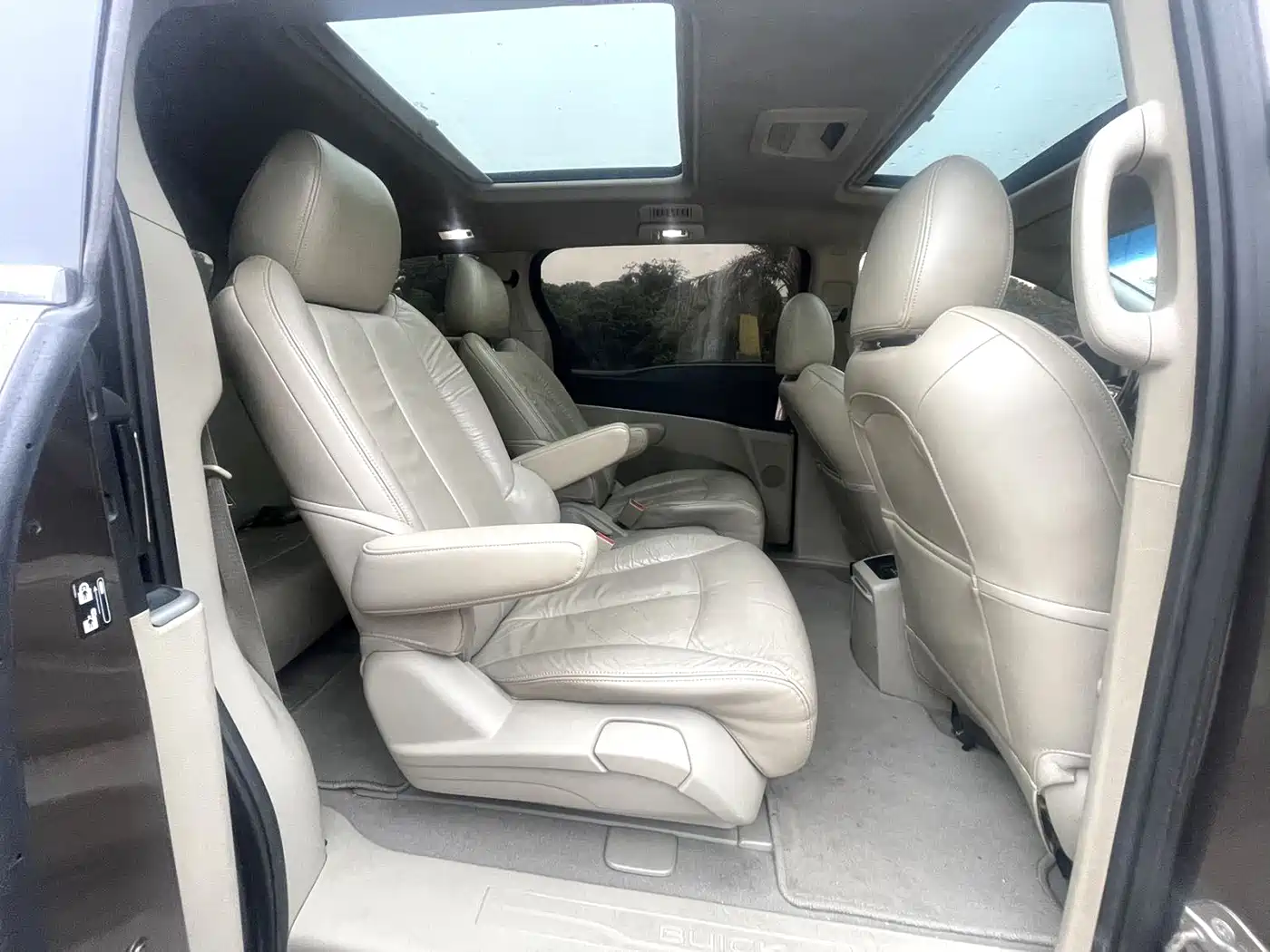 Buick GL8 2014 2.4L LT Luxury Business Executive фото 9