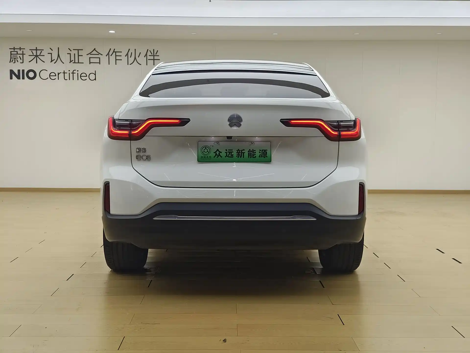 Фото 7 - NIO EC6