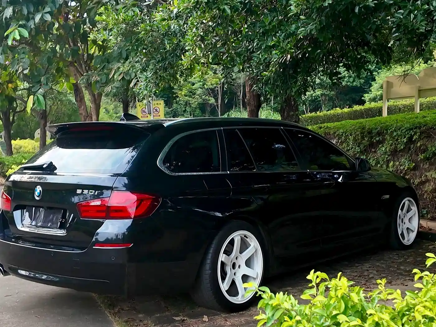 BMW 5 Series (Import) 2012 2012 530i Leading Touring Edition