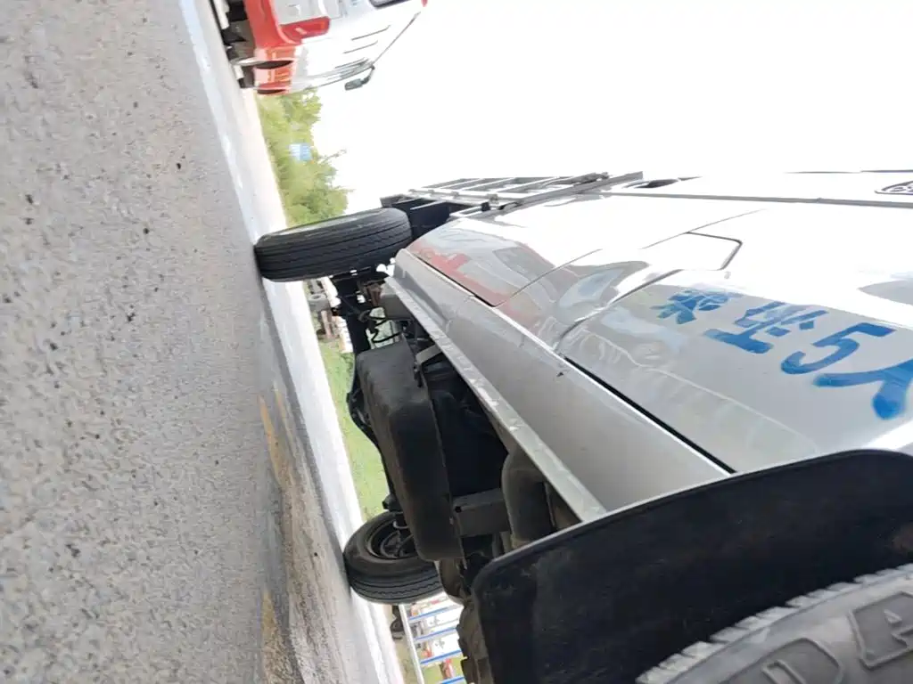 Dongfeng Xiaokang DFSK C32 2020 2019 1.5L Standard China VI DK15