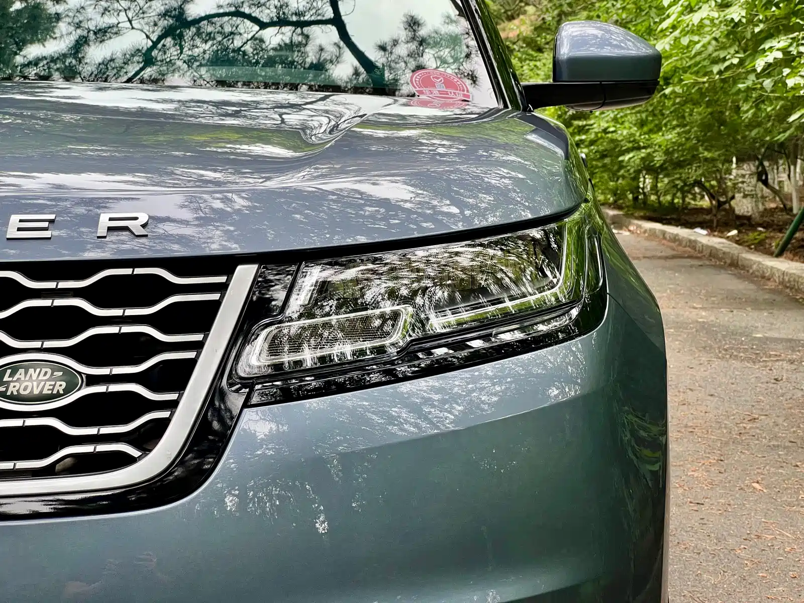 Фото 4 - Land Rover Range Rover Velar