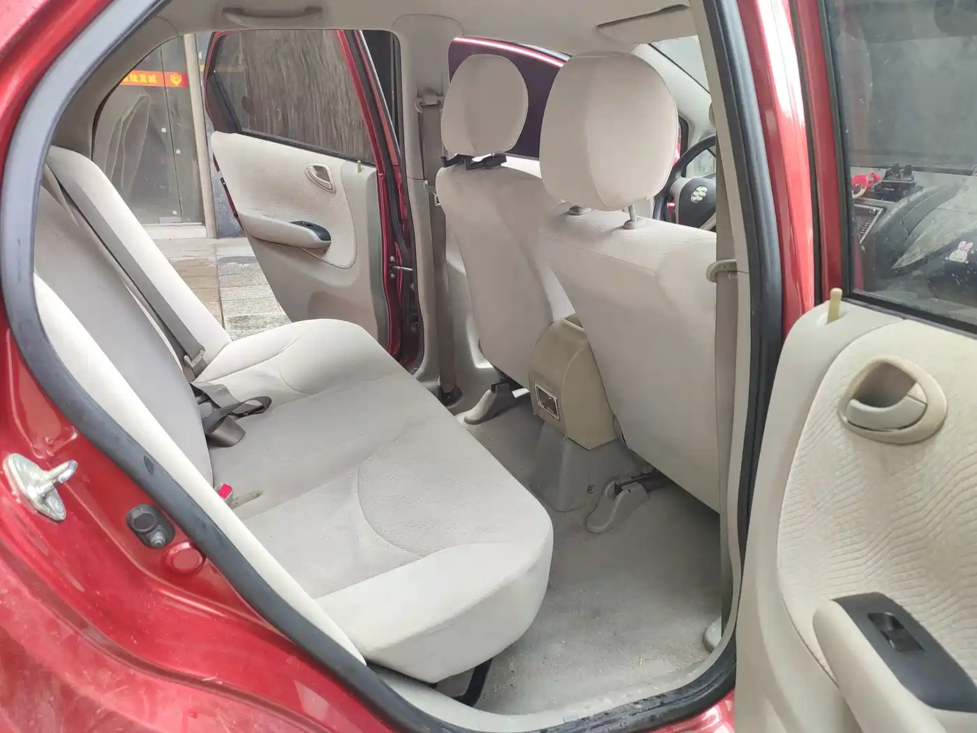 Everus S1 2012 2012 1.3L Automatic Comfort