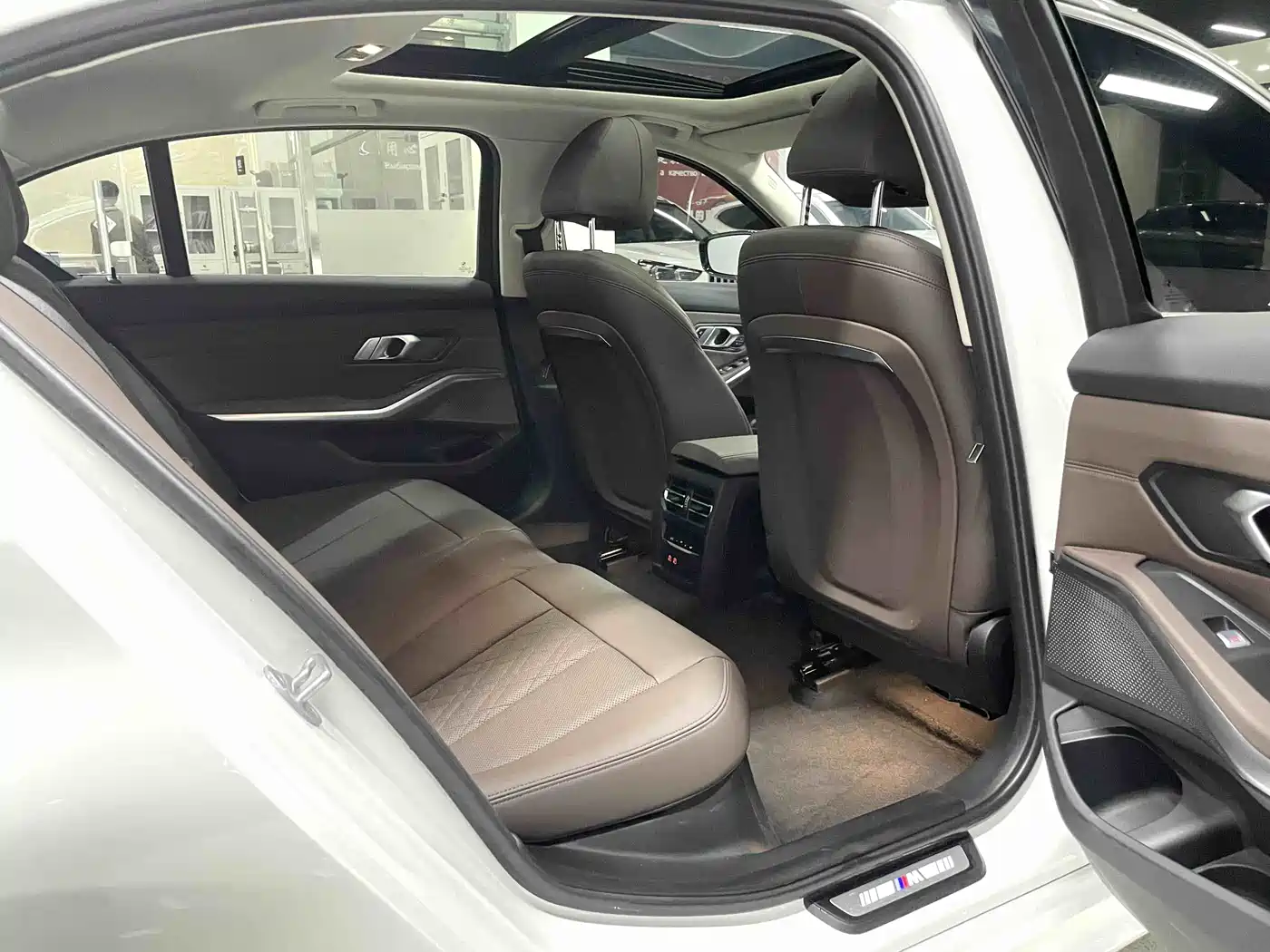 BMW 3 Series 2023 320Li M Sport Package фото 13