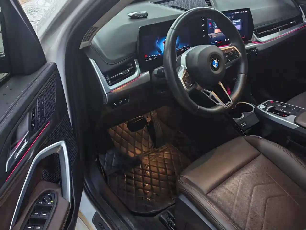 Фото 2 - BMW X1