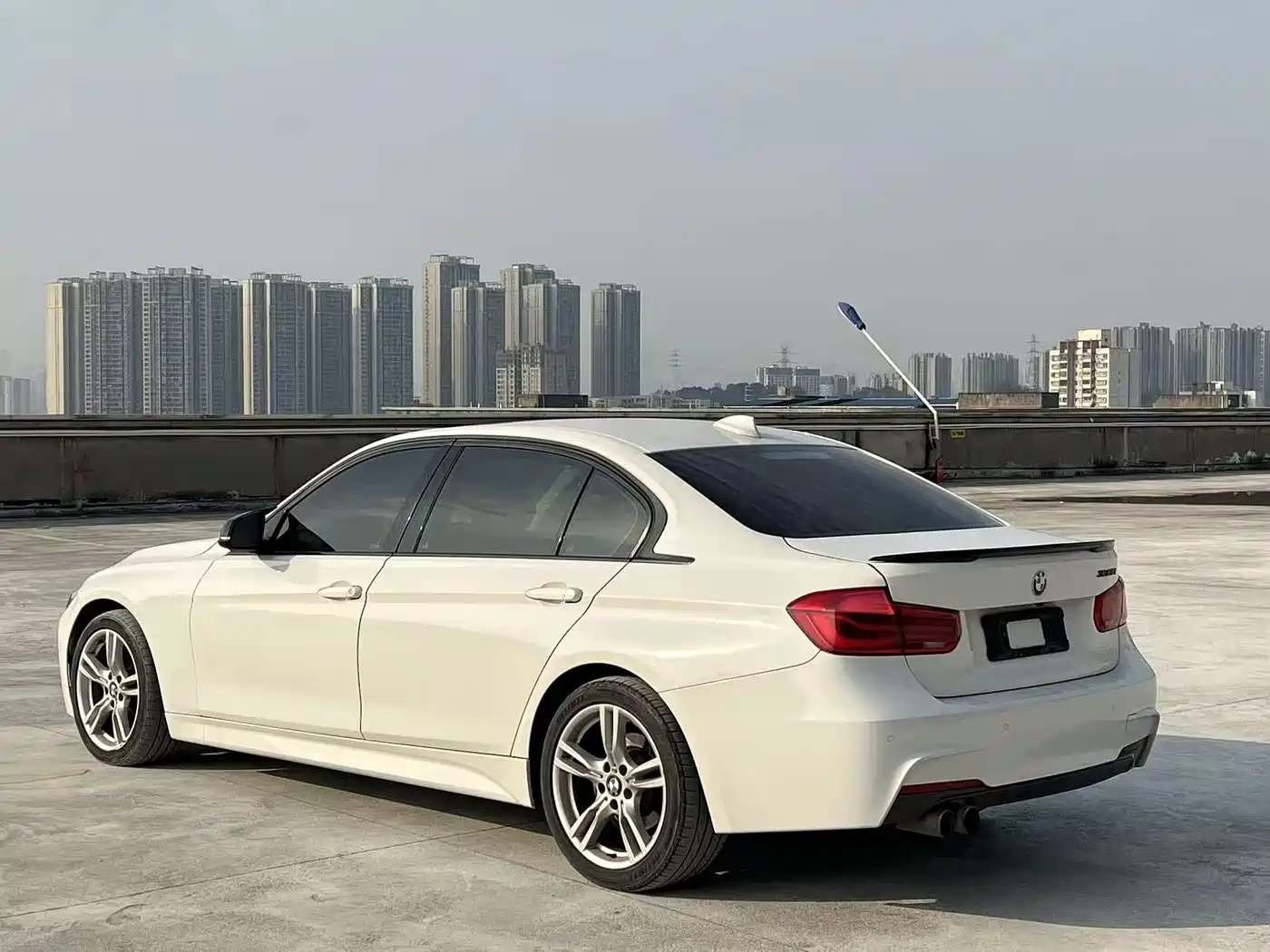 Photo 7 - BMW 3 Series