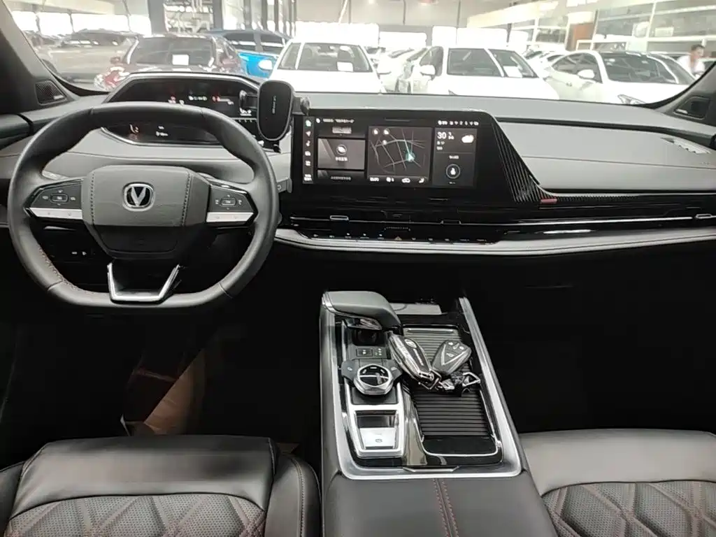 Фото 13 - Changan CS55 PLUS