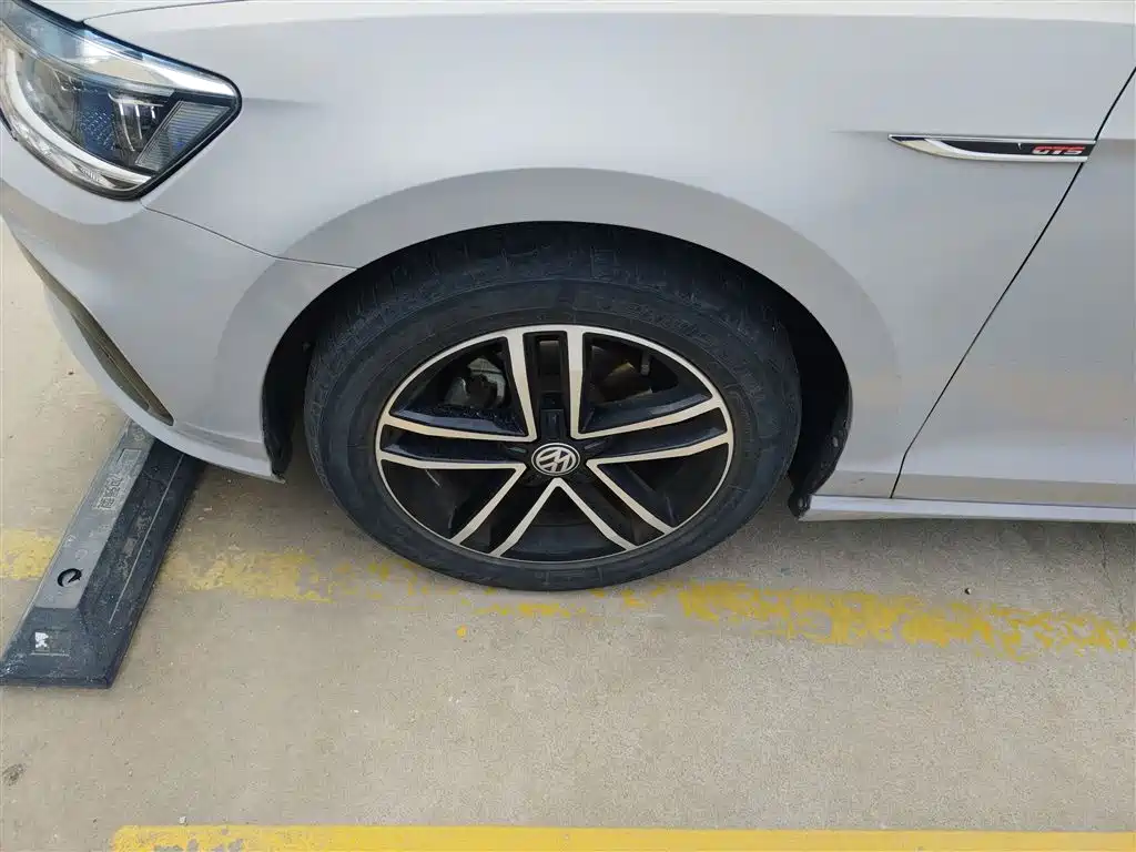 Volkswagen Lamando 2021 280TSI DSG Comfort Edition фото 23