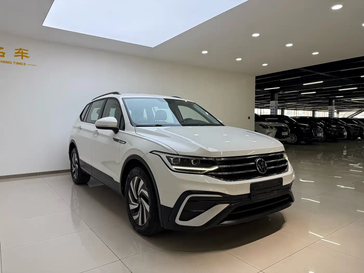 Volkswagen Tiguan L 2023 330TSI Auto 2WD Comfort Edition фото 3