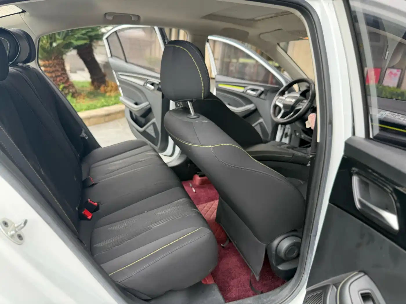 Фото 5 - Roewe i5