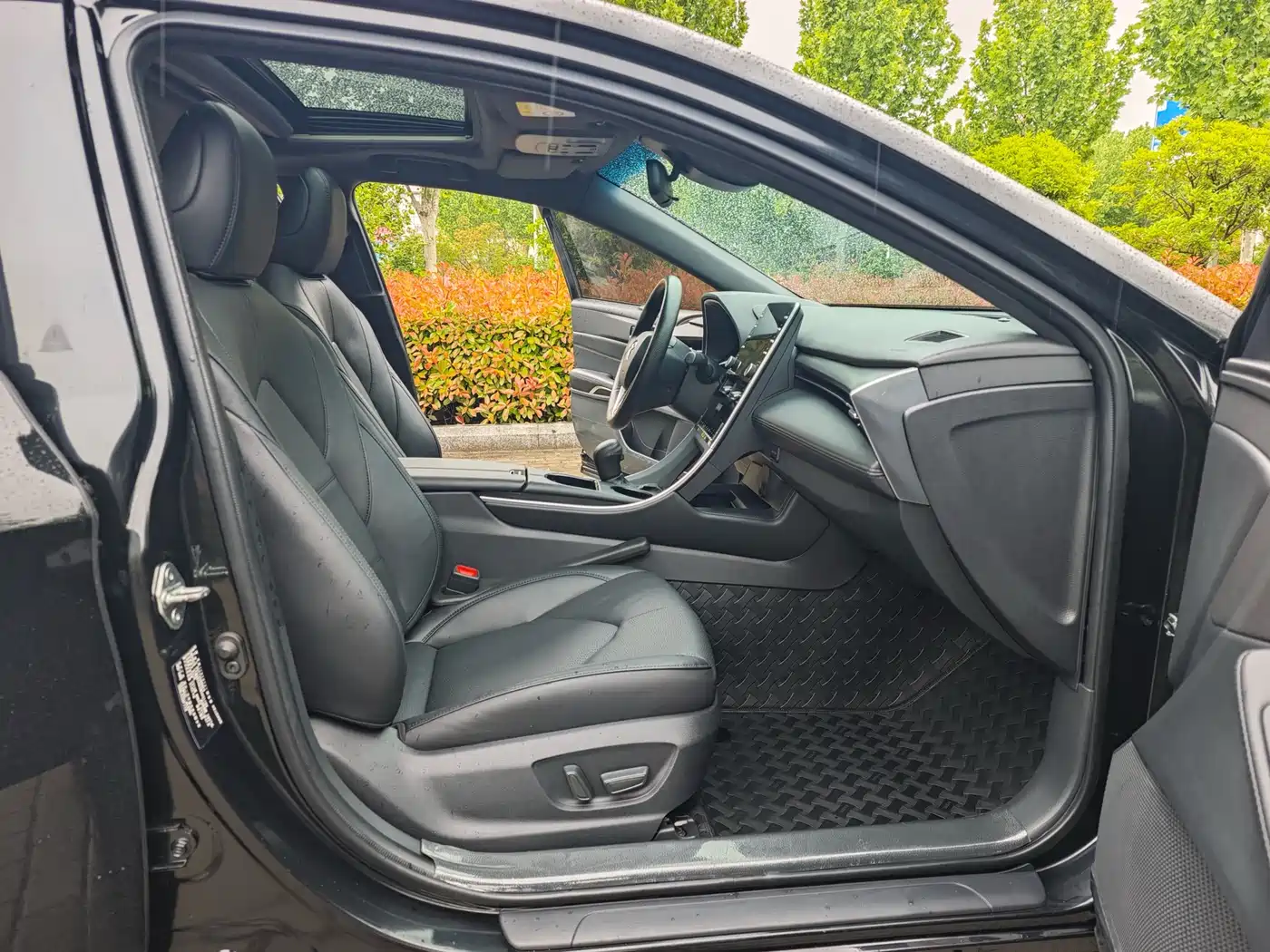 Toyota Avalon 2019 Hybrid 2.5L Luxury Edition China V фото 5
