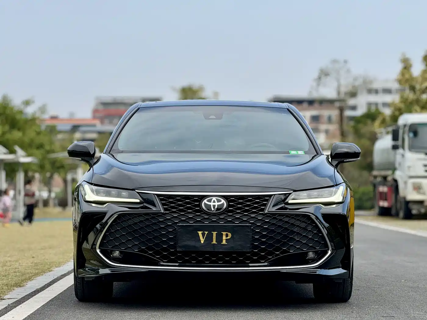 Toyota Avalon 2023 2.5L Luxury Edition фото 2