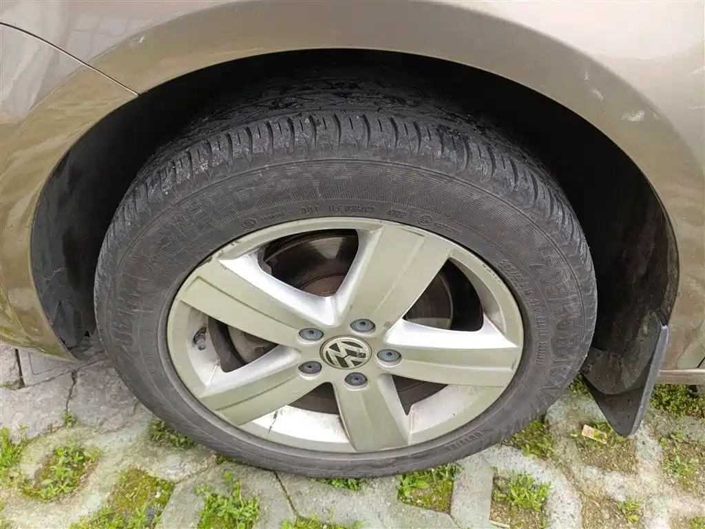 Volkswagen Touran 2015 1.4T DSG Comfort Edition 5-seater фото 23