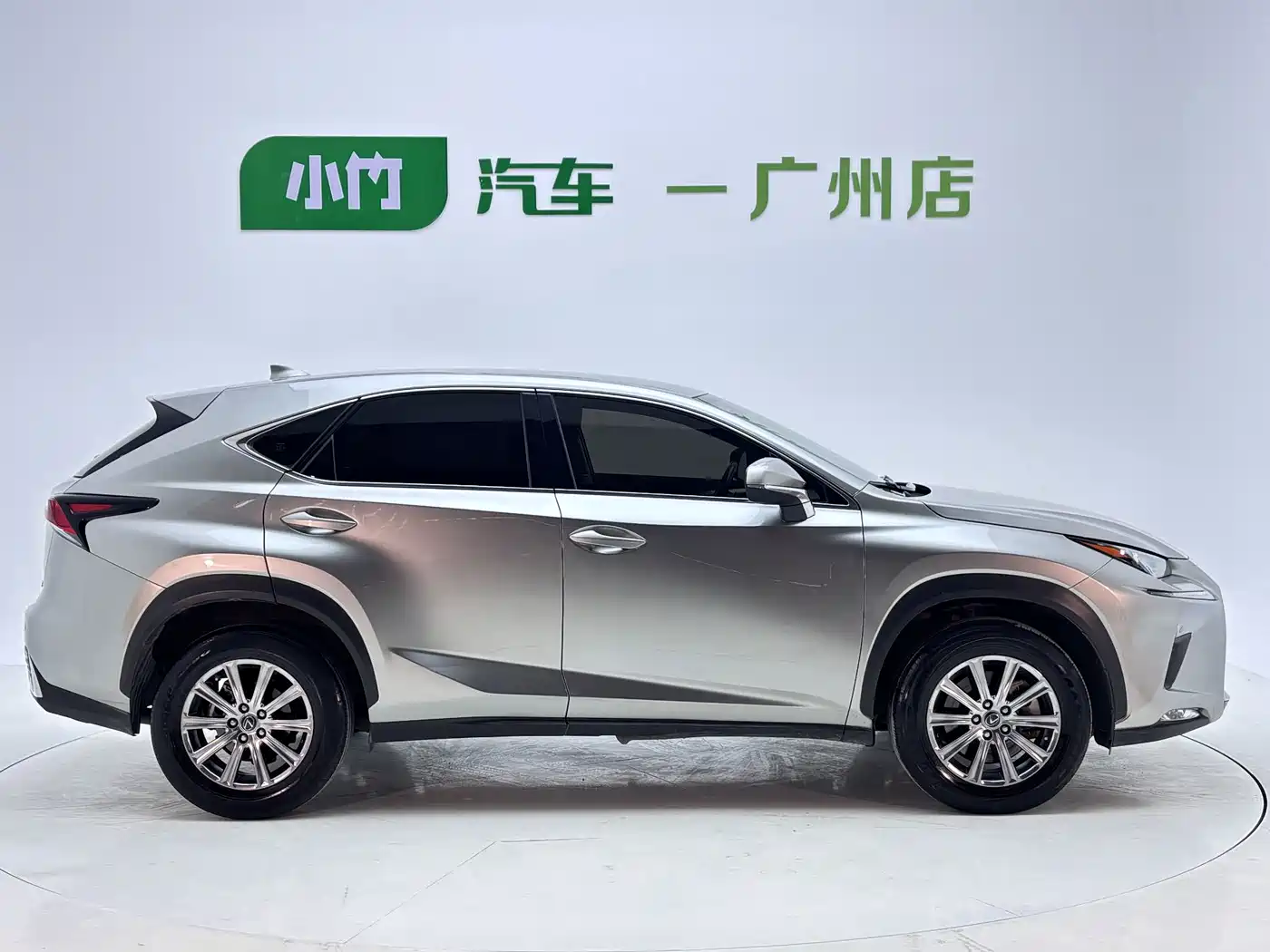 Фото 6 - Lexus NX