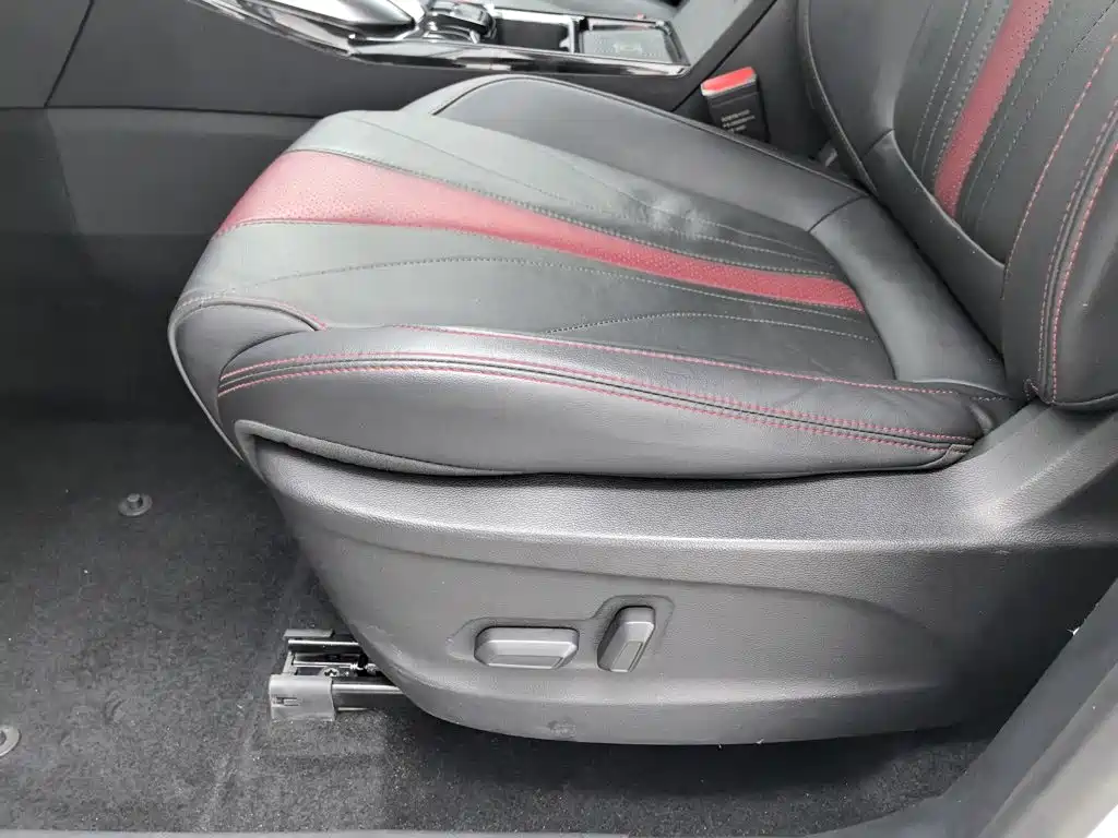 SAIC Maxus Maxus G50 2019 2019 1.5T Automatic Premium Edition China VI