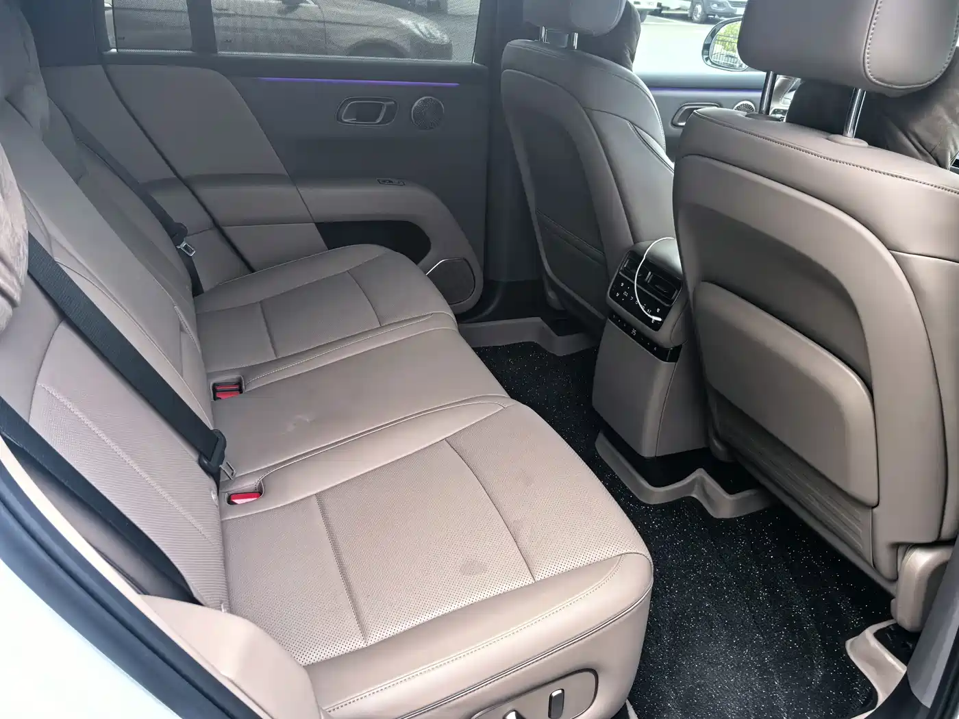 Li Auto i6 2026 2025 2WD Base Model