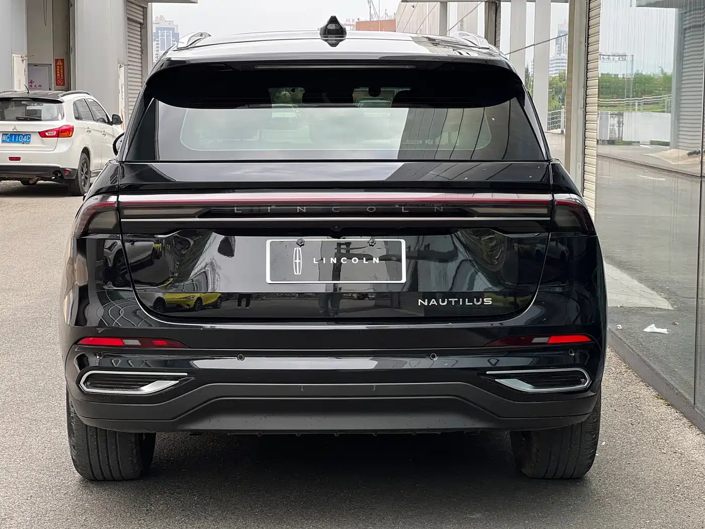 LINCOLN NAVIGATOR