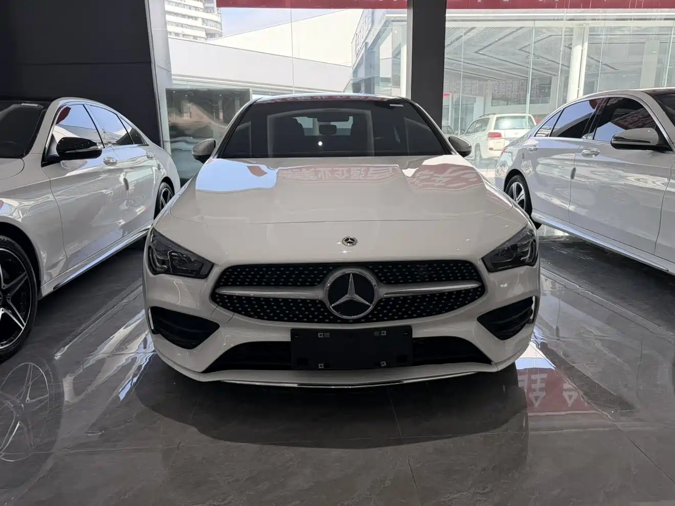 MERCEDES-BENZ CLA