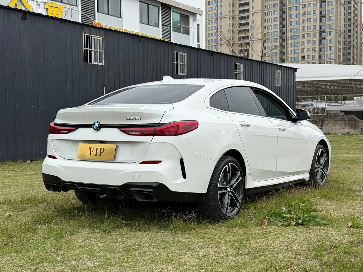 BMW 2 Series (Import) 2023 225i 4-Door Coupe M Sport Shadowline Package фото 4