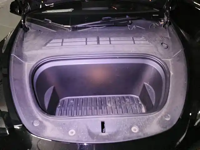 Tesla Model Y 2021 Standard Range Rear-Wheel Drive — фото 3