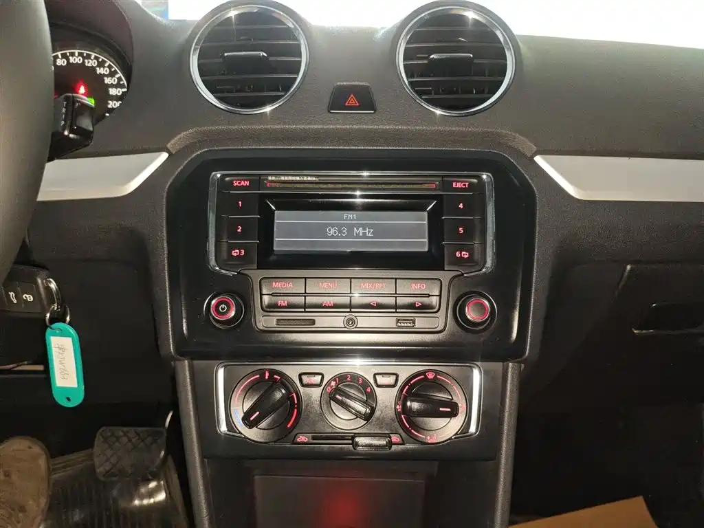 Volkswagen Jetta 2015 Value Edition 1.6L Automatic Comfort фото 9
