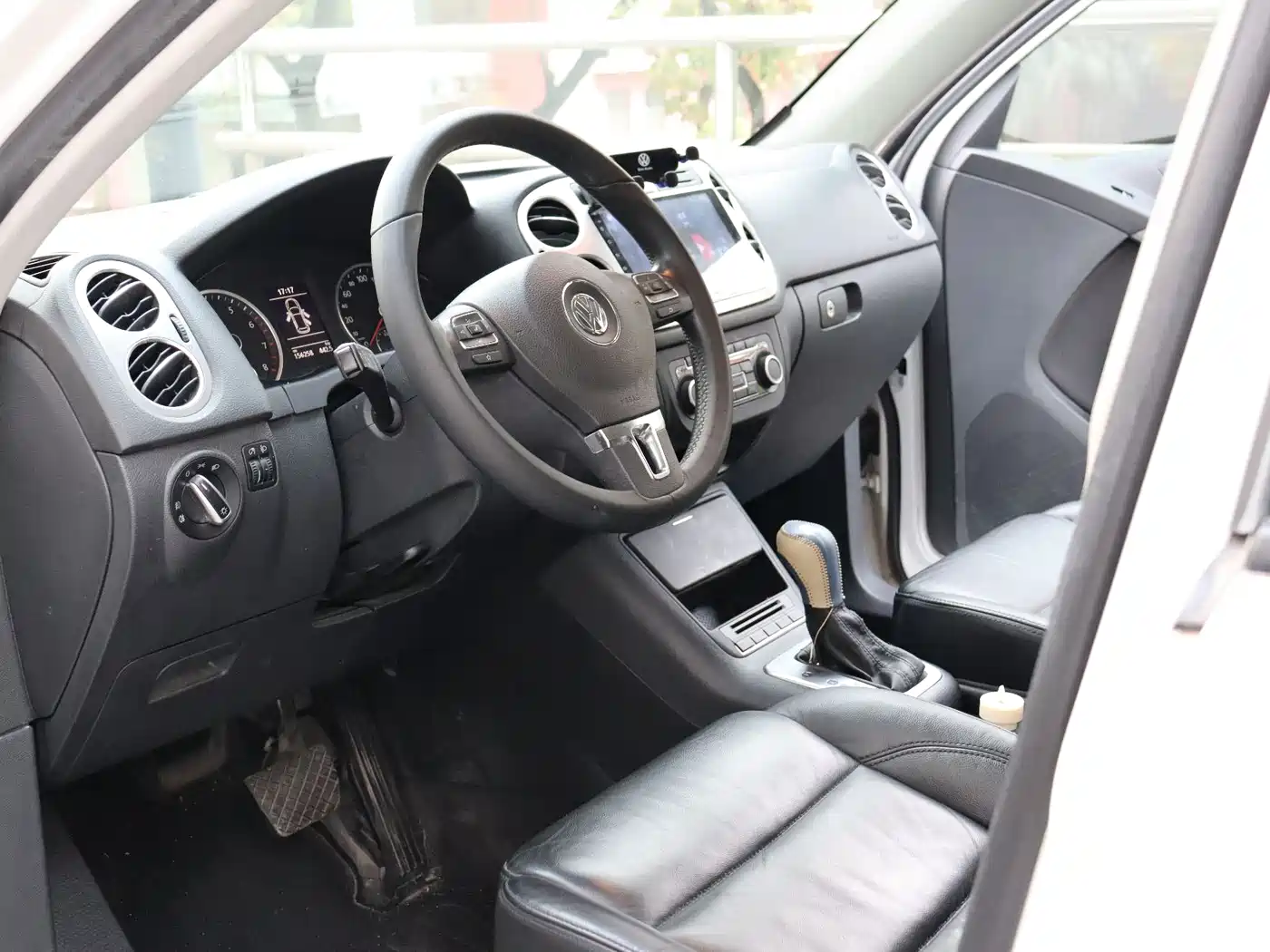 Volkswagen Tiguan 2012 1.8TSI Automatic 2WD Trend Edition фото 8