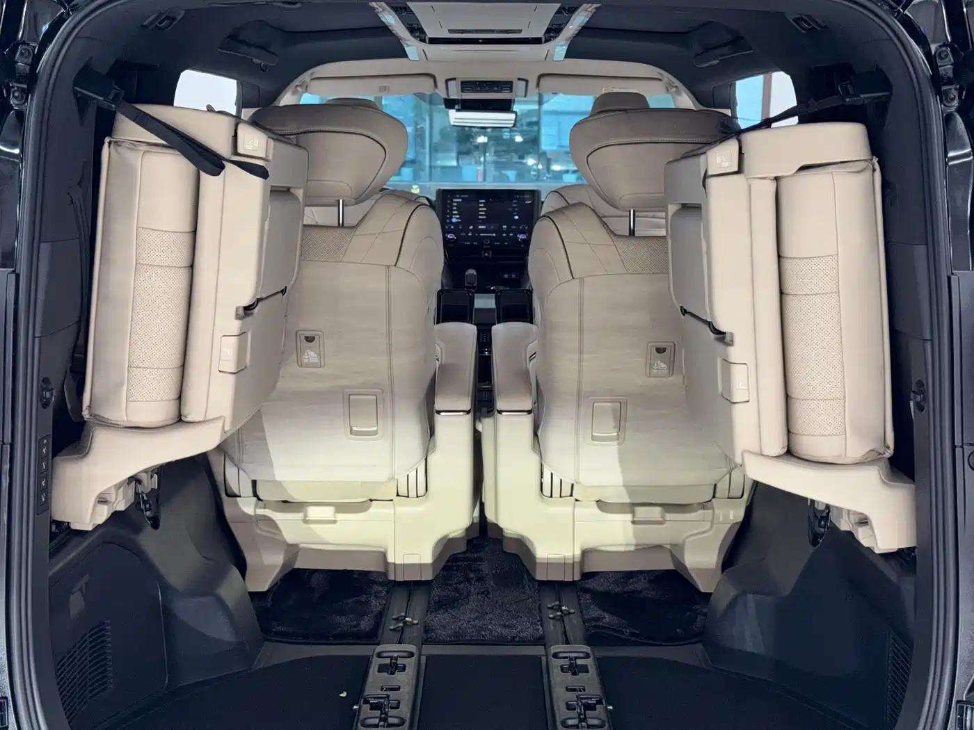 Фото 11 - Toyota Vellfire