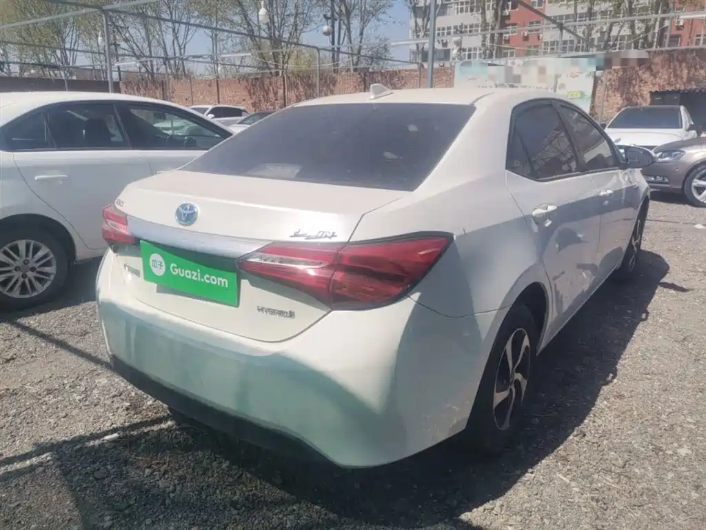 Toyota Levin 2017 Facelift Hybrid 1.8H GS E-CVT Elite Sunroof Edition China V фото 7