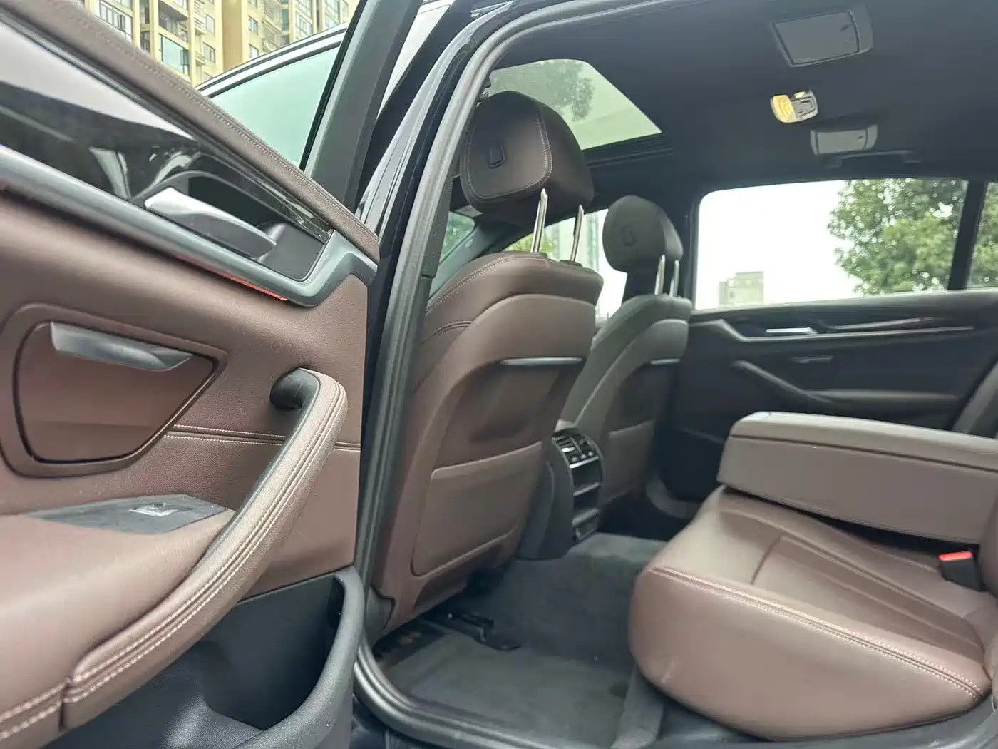 BMW 5 Series 2020 525Li M Sport Package фото 12