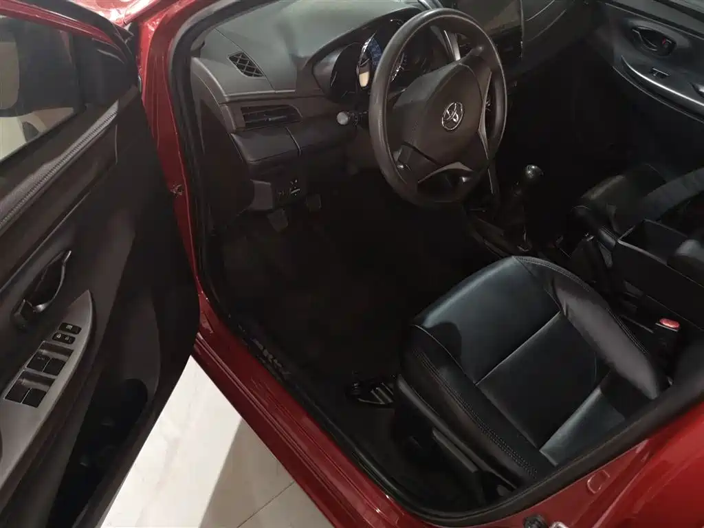 Toyota YARiS L Zhi Xuan 2014 1.5G Manual Dynamic Edition фото 12