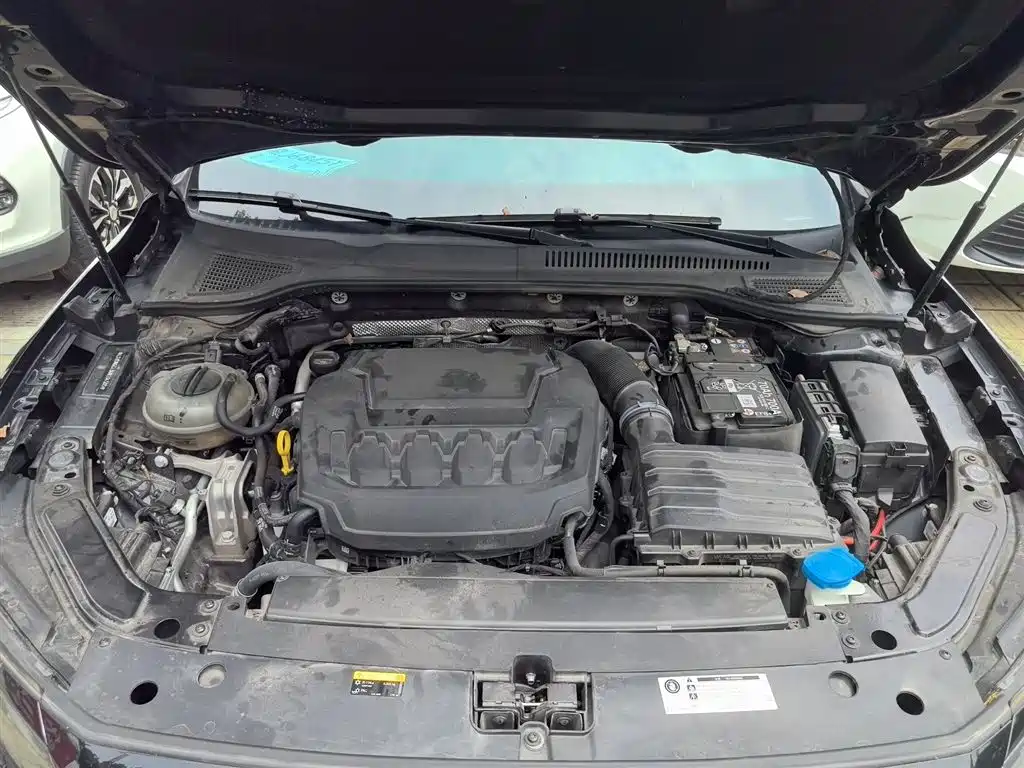 Volkswagen Passat 2024 380TSI Starlight Dragon Soaring Edition фото 16