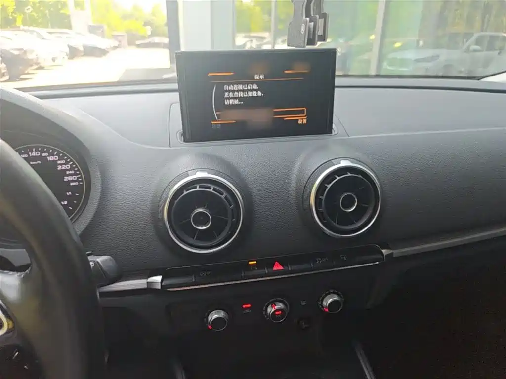 Audi A3 2016 Sportback 35 TFSI Leadership фото 6