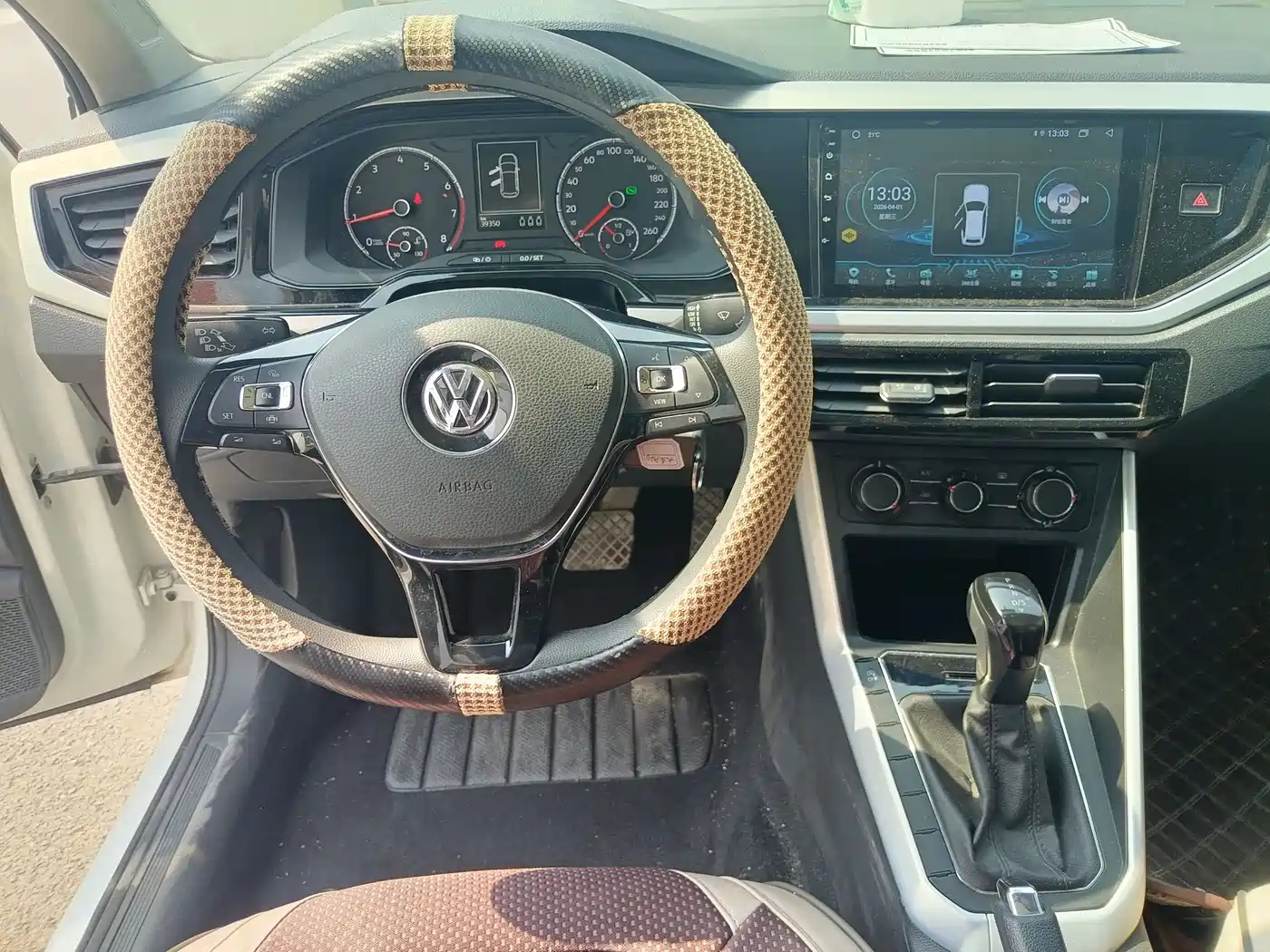 Volkswagen Polo 2019 Plus 1.5L Automatic Colorful Tech Edition фото 9