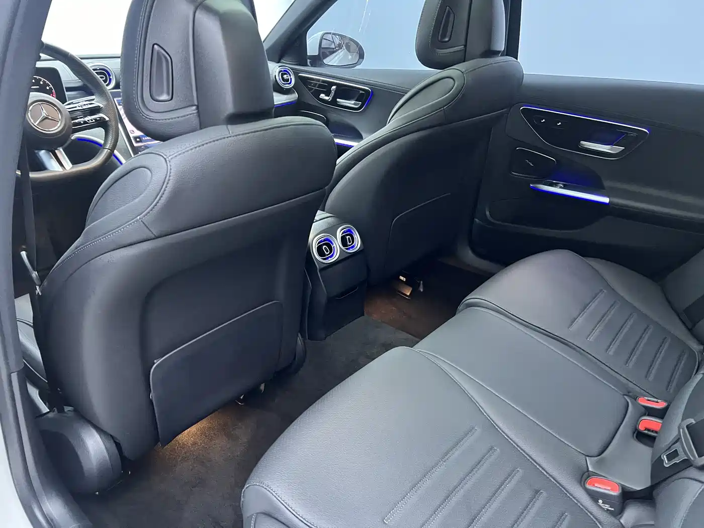 Mercedes-Benz C-Class 2024 Second Facelift C 260 L Sport фото 11