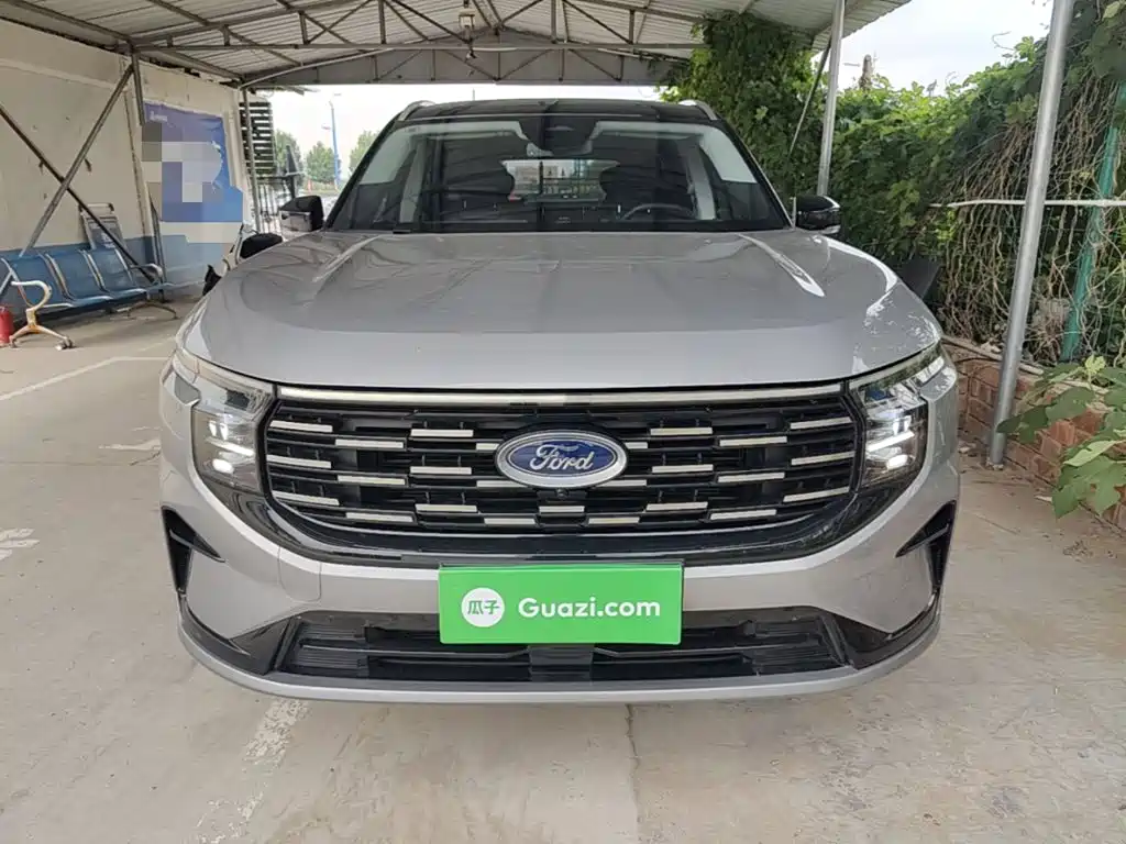 2025 Ford Edge
